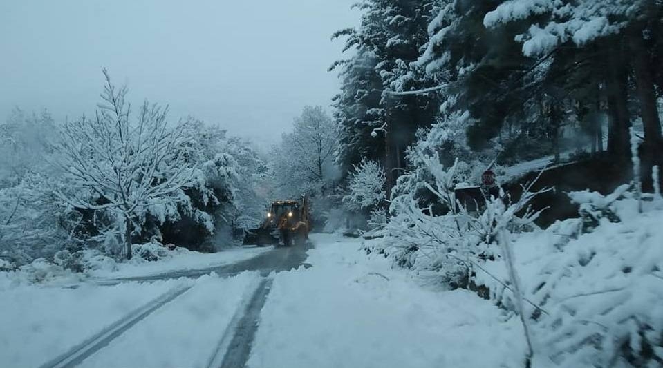 Δήμος Αμφίκλειας-Ελάτειας: Προτεραιότητα είναι να παραμείνει ανοικτό το οδικό δίκτυο και η σύνδεση με το χιονοδρομικό κέντρο