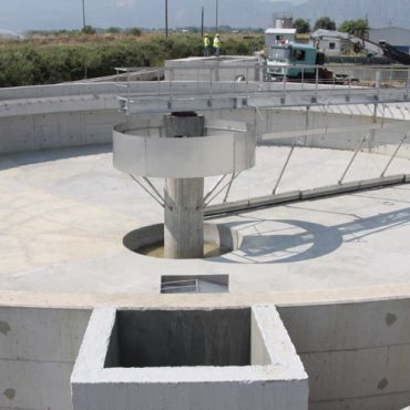 Εγκρίθηκε η κατασκευή μονάδας ηλιακής ξήρανσης της λυματολάσπης από τον βιολογικό καθαρισμό της Λαμίας