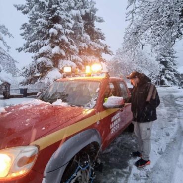 Λαμία: Πολύ χιόνι στα ορεινά χωριά του Δήμου – Επί ποδός η Πολιτική Προστασία (video)