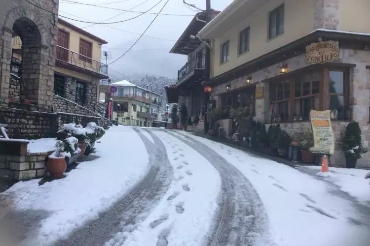 Ευρυτανία: Κανένα χωριό χωρίς να έχει ανοιχτό δρόμο το Σαββατοκύριακο - Άμεση κινητοποίηση της Πολιτικής Προστασίας