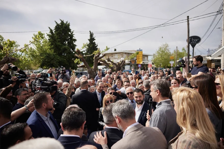 Μητσοτάκης από Σχηματάρι: Σταματήστε να παίζετε monopoly με τις ζωές και τις καταθέσεις των Ελλήνων
