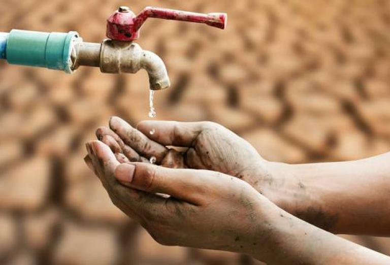 Αντιμέτωπες με τον κίνδυνο λειψυδρίας πολλές περιοχές: Τα “σημάδια” που ανησυχούν τους κατοίκους (audio)