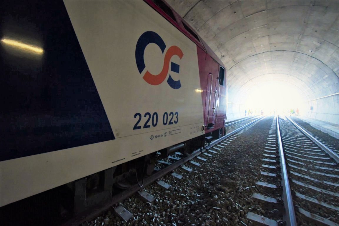 Ακινητοποιήθηκε τρένο μέσα στην σήραγγα – Κ.Τσάμης στον Lamia Polis: “Πρόκειται για μηχανικές βλάβες. Δεν κινδύνεψε κανείς από τους επιβάτες” (audio)