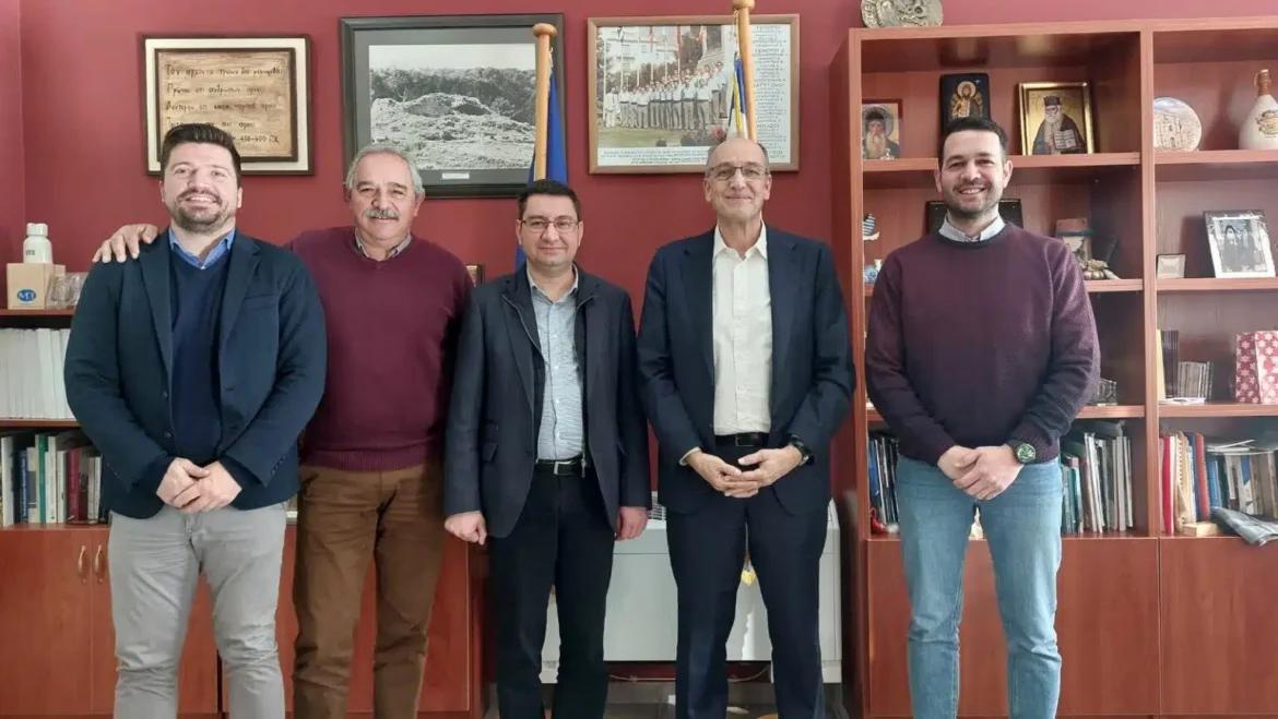 Επίσκεψη του Προέδρου της Ελληνικής Ομοσπονδίας Καλαθοσφαίρισης στον Δήμαρχο Λοκρών