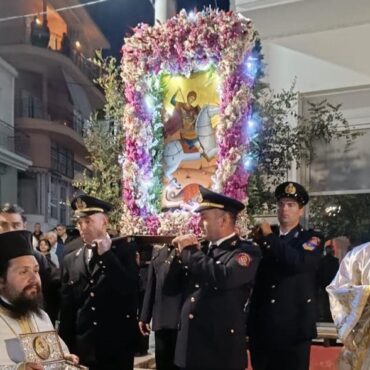 Εύβοια: Γιορτάζει το Αλιβέρι – Περιφορά της εικόνας του Αγίου Γεωργίου