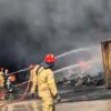 Φωτιά στη Ριτσώνα: Το εργοστάσιο πλαστικών καταστράφηκε ολοσχερώς (VID)